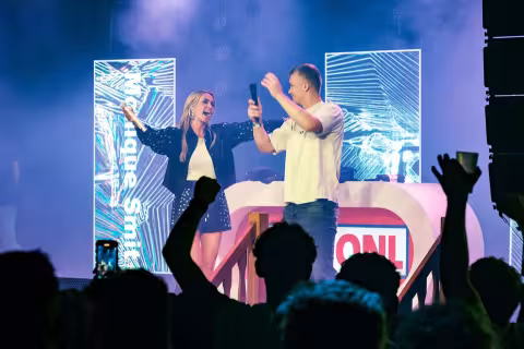 Sfeerbeeld Zondag Hollandse feestavond