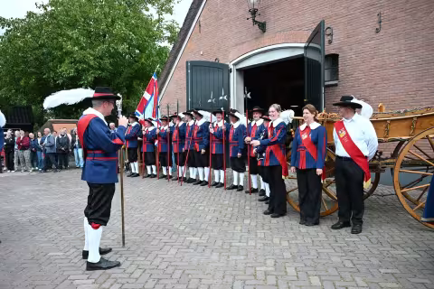 Sfeerbeeld Een nieuwe koning(in): Huldeblijk aan huis