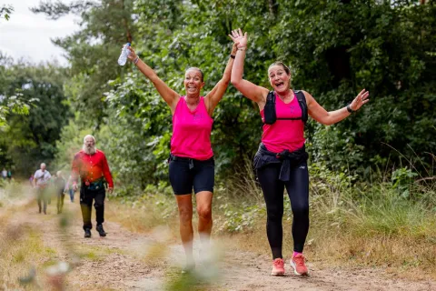 Sfeerbeeld Pink Ribbon Soester Wandelweekend