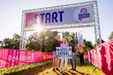 Sfeerbeeld Pink Ribbon Soester Wandelweekend